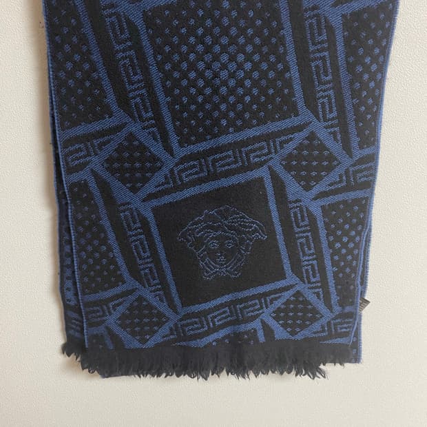 베르사체 메두사 머플러