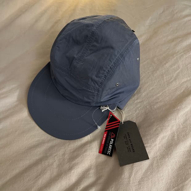 Ends and Means 엔즈앤드민즈 폴라텍 이어 플랩 캠프캡 애쉬블루