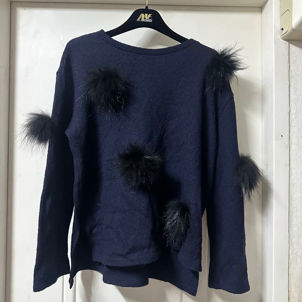 Fur details knit