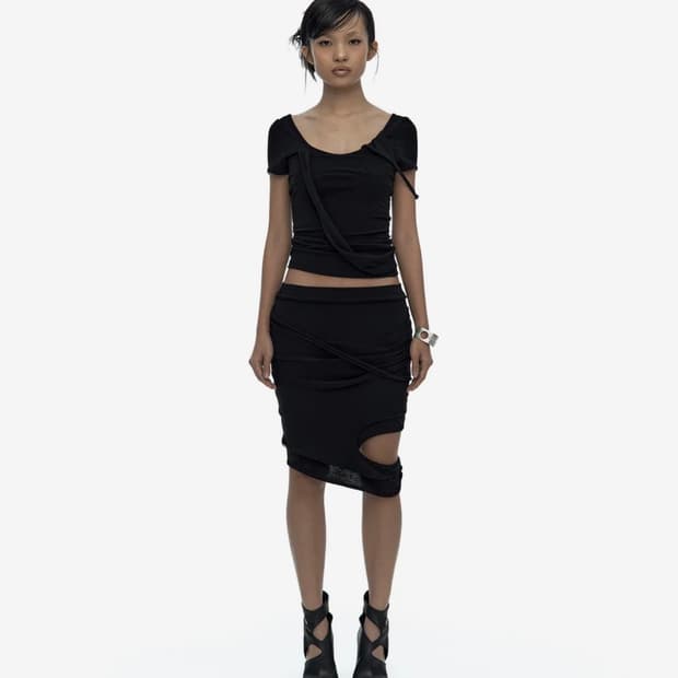 카시코 Peek-a-boo Strap Skirt Black 스커트