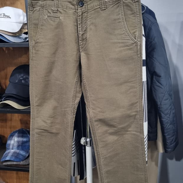 한섬수입) 유니버셜 프로덕츠 카키색 치노팬츠 34사이즈 컨디션8/10