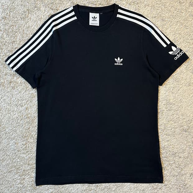 아디다스 ADIDAS 사이드라인 스포티 반팔 티셔츠 블랙