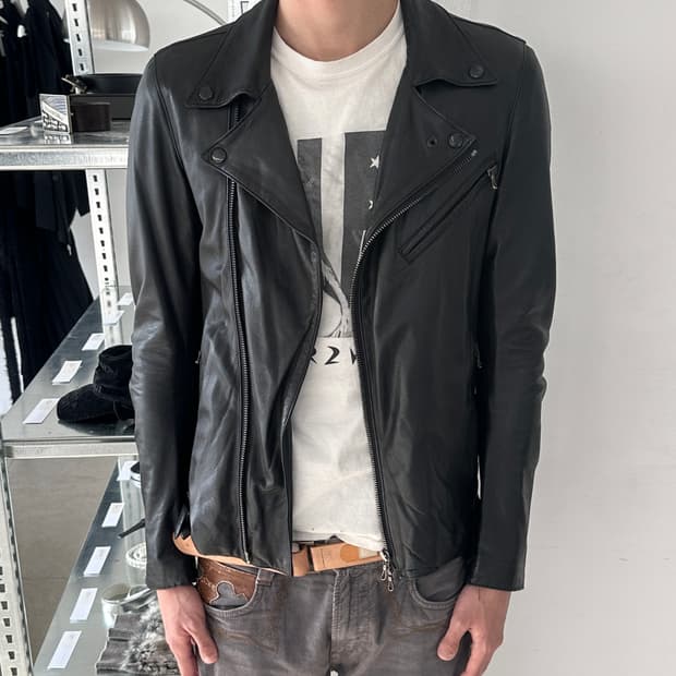 어태치먼트 사슴 가죽 라이더 자켓