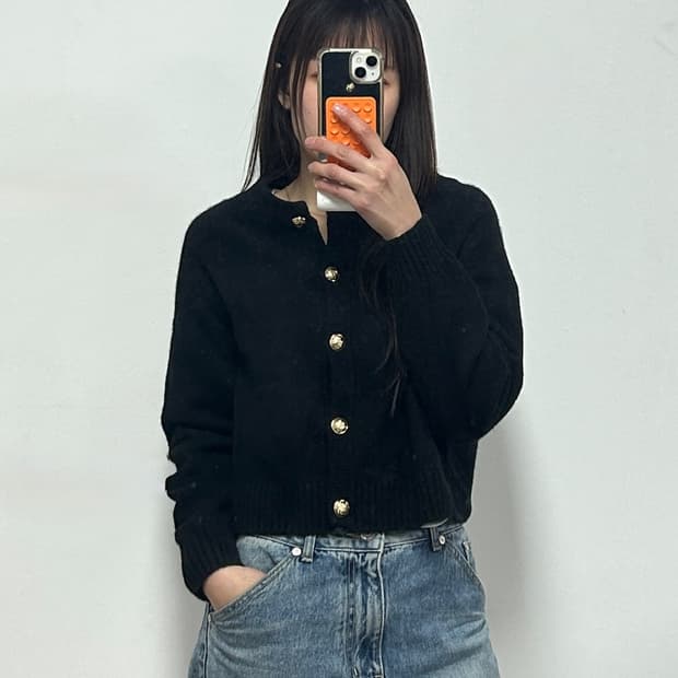 마시모두띠 금장 버튼 크롭 가디건 블랙