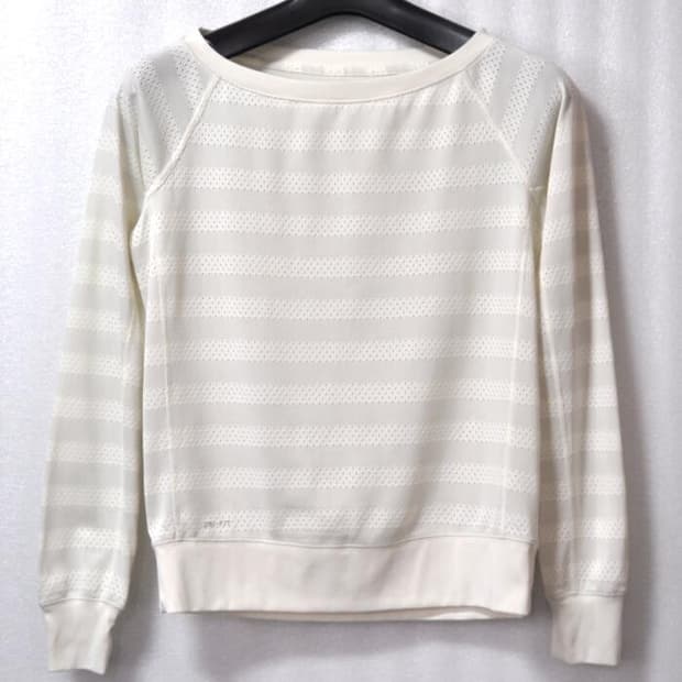 나이키/여성매쉬긴팔티셔츠(사이즈55반)