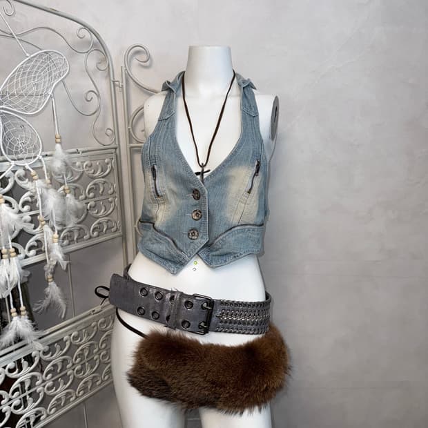 Washing denim crop hood button vest