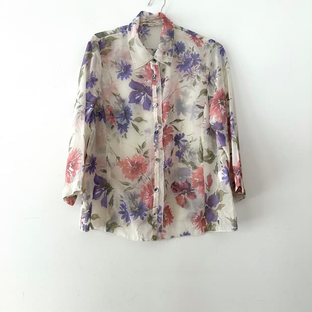 Color bloom sheer shirt