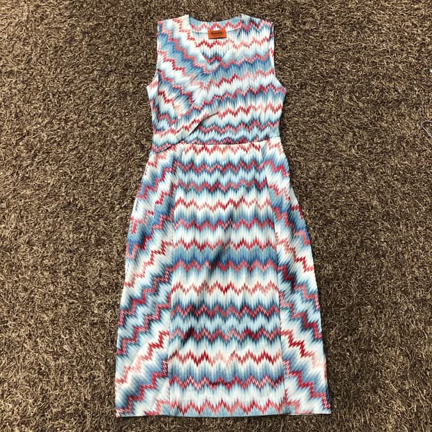 미쏘니 슬리브리스 민소매 패턴 원피스