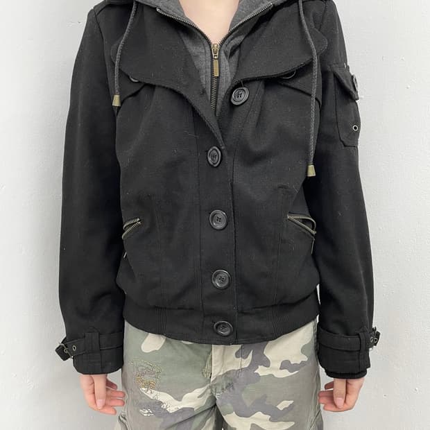 레이어드 버튼 버클 자켓 