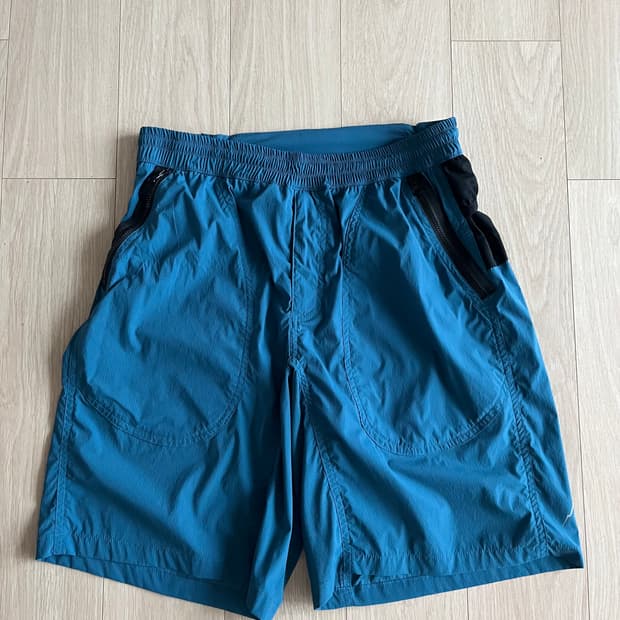 Cayl stretch nylon shorts 케일 반바지