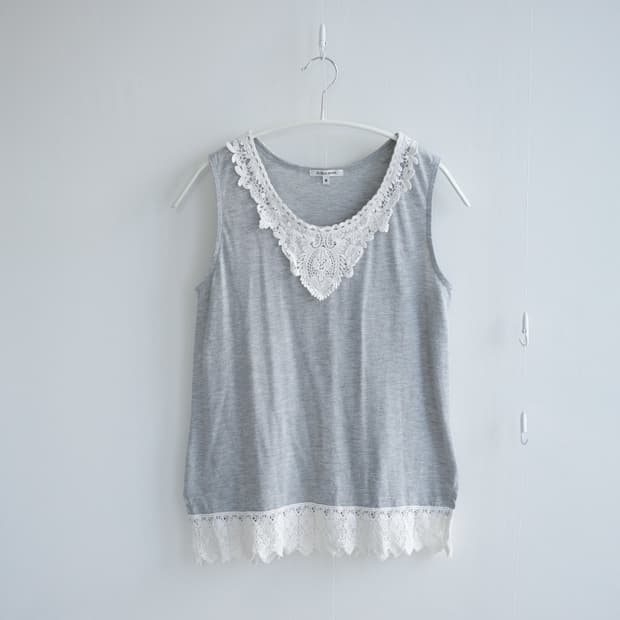 Grey Scallop Lace Sleeveless Top