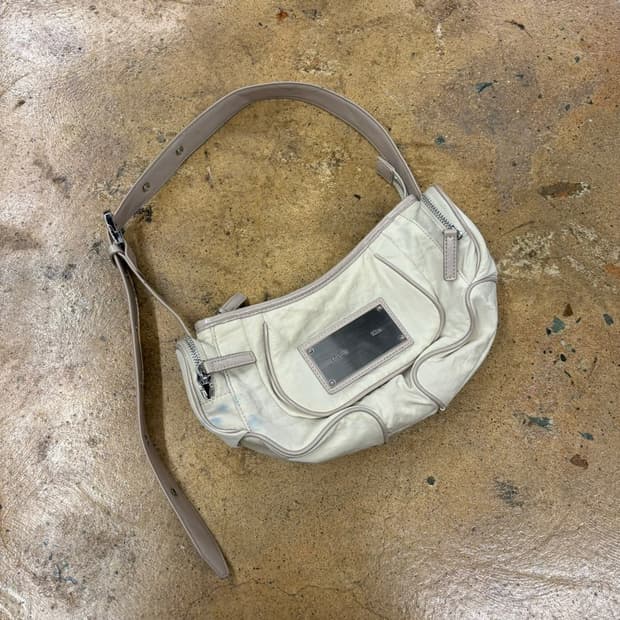 마뗑킴 마들렌 라운드 백 라이트 베이지 