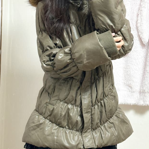 빈티지 밀리터리 카키 셔링 패딩 코트 오네갸루 로걀 공겜여주 그런지 고딕