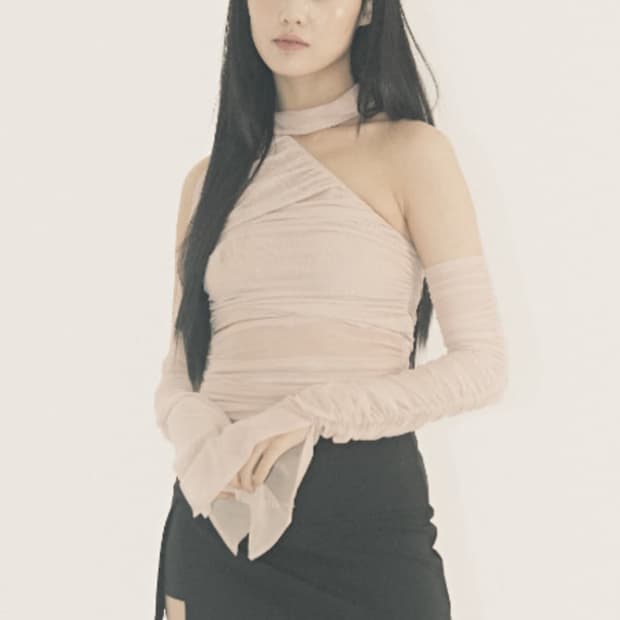 (새상품) 쓰리타임즈 얼루어링 탑 핑크 alluring top M