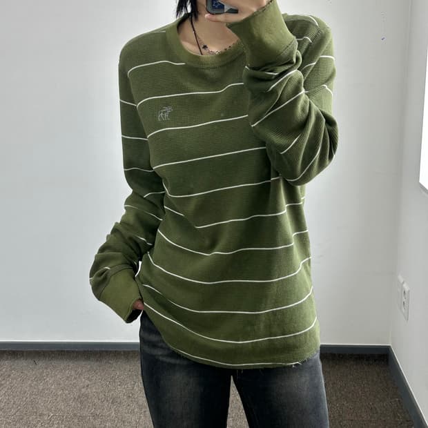 Abercrombie 올리브그린 스트라이프 니트 롱슬리브 
