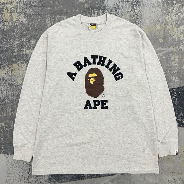 베이프 Bape 컬리지로고 긴팔 오트밀