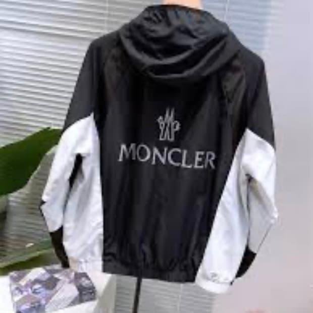 (급처) 몽클레어 바람막이 판매