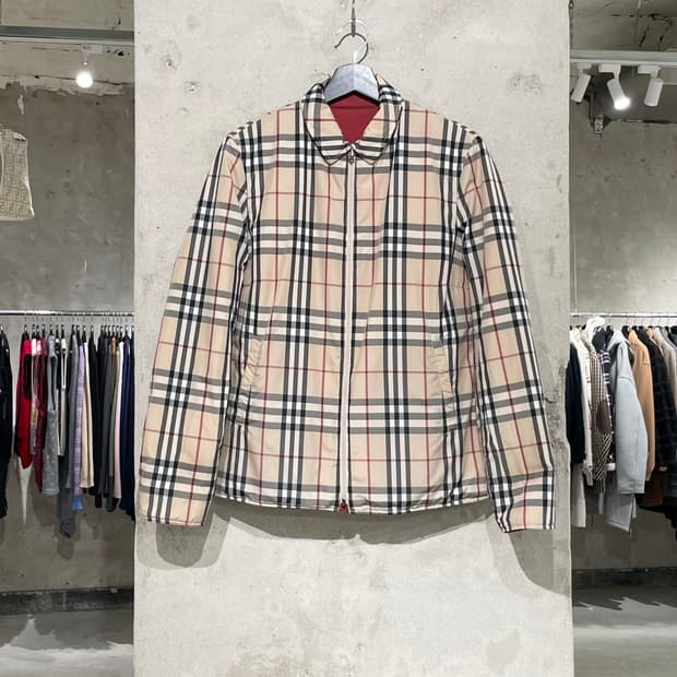 버버리 베이지 앤 레드 리버시블 집업 자켓