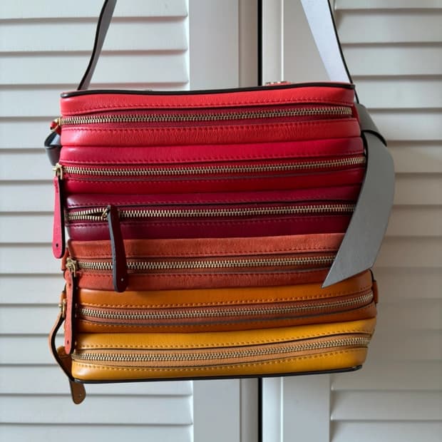 안야 힌드마치 숄더백