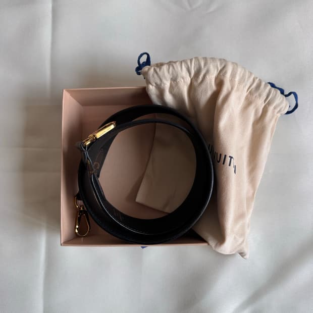 루이비통 모노그램 스트랩