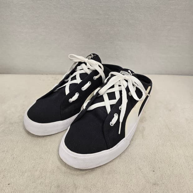 푸마 소프트폼 뮬 스니커즈 블랙 270mm