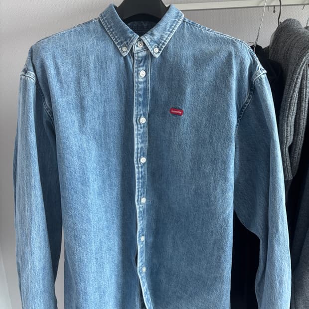 25ss 슈프림 워시드 인디고 셔츠 M 사이즈