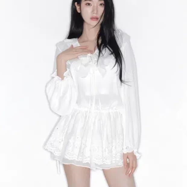 더티스 페탈 볼륨 드레스 화이트