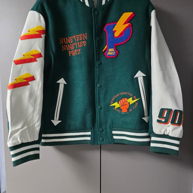 헤지스피즈 스타디움자켓 그린