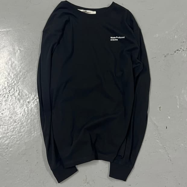 [M] 플라스틱 프로덕트 롱슬리브 블랙