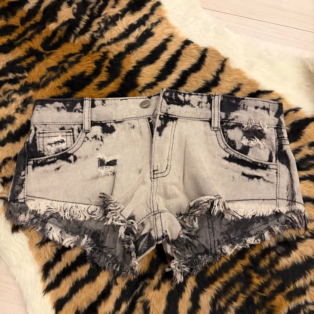 Denim hot pants