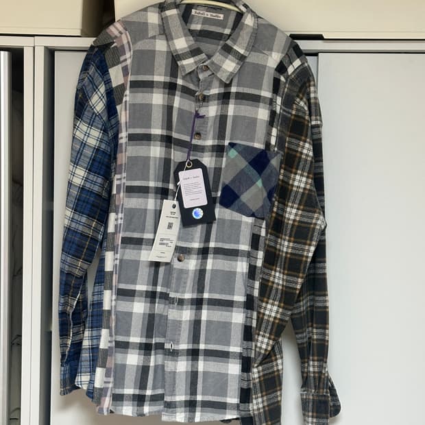 리빌드 바이 니들스 셔츠