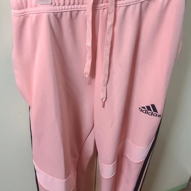 아디다스 핑크색 슬림핏 바지 (해외직구)