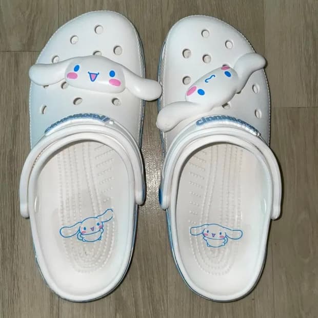 시나모롤크록스 260