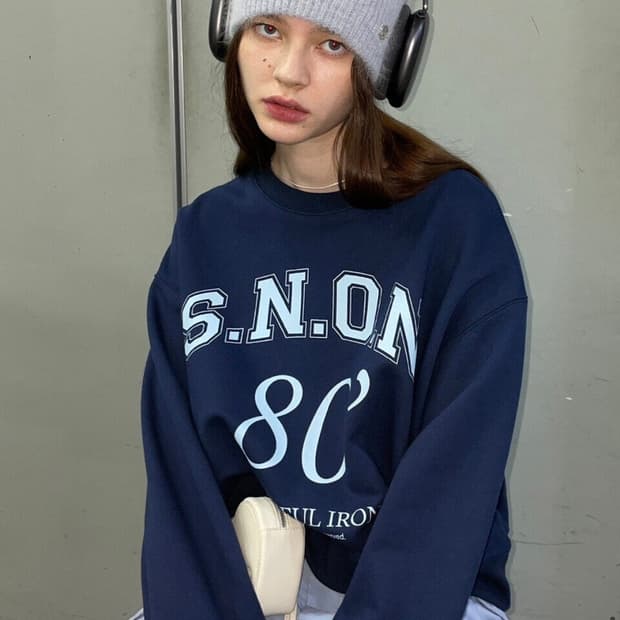 시눈 크롭 맨투맨 네이비