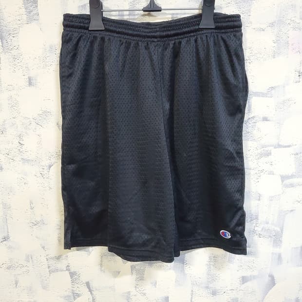 챔피온 블랙 메쉬 반바지 
