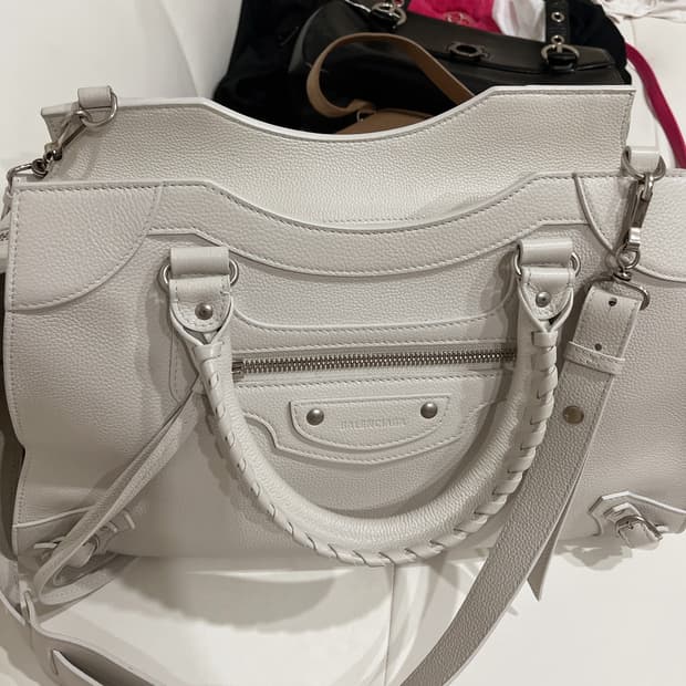 발레시아가 판매해요