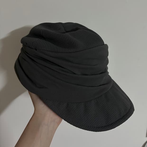 카시라 드레이프캡 차콜