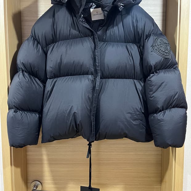 몽클레어 x 락네이션 바이 제이지 안틸라 숏다운