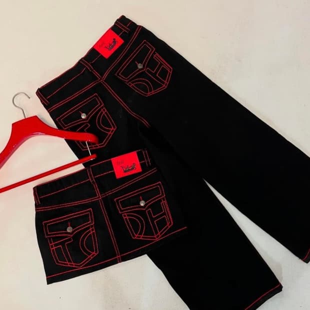 Toh cherry stitch raw mini skirt  2size