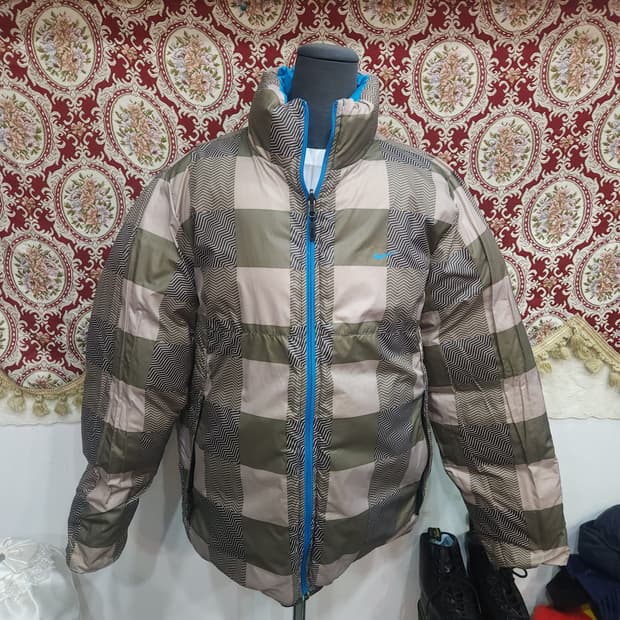 나이키 리버시블 오리털 패딩 점퍼
​
