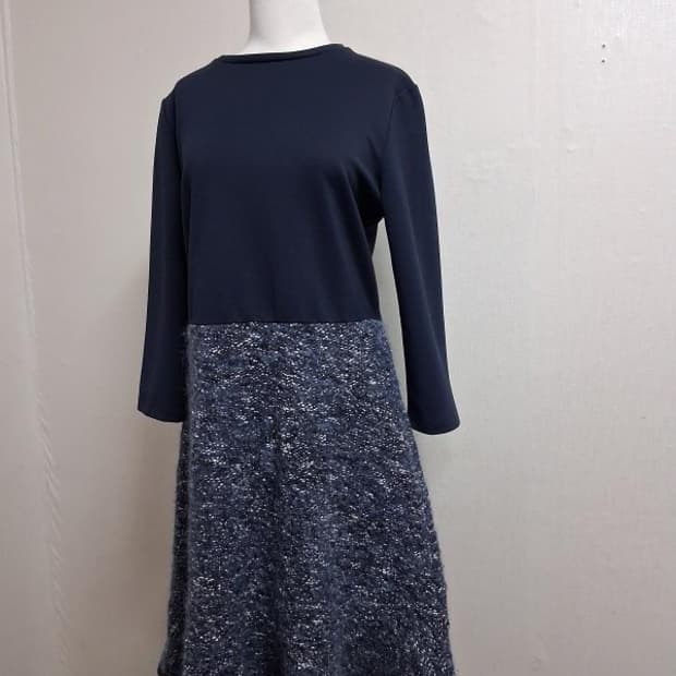 이탈리아 막스앤코 면배색 울 원피스 네이비 미디7부소매 66
원산지 이탈