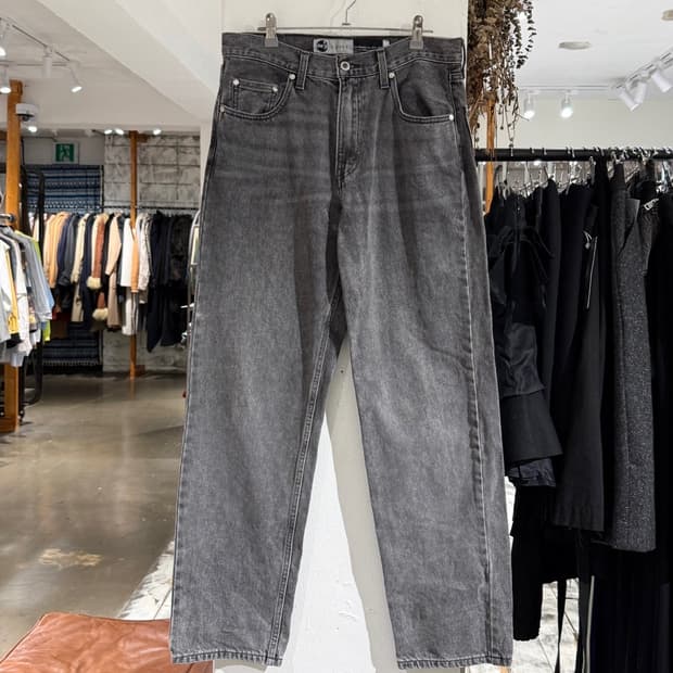 리바이스 실버탭 루즈 워시드 그레이 데님 팬츠