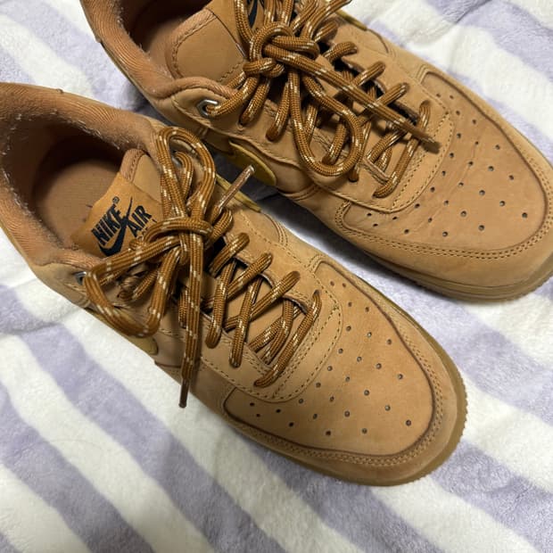 나이키 에어포스1 로우 된장 250사이즈 판매합니다