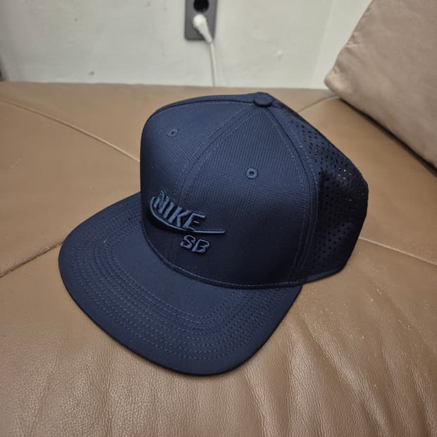 NIKE SB / 드라이핏 스냅백 네이비