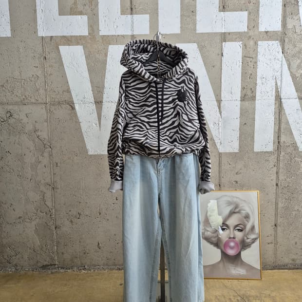 라이프워크 지브라 패턴 기모후드맨투맨 (GM