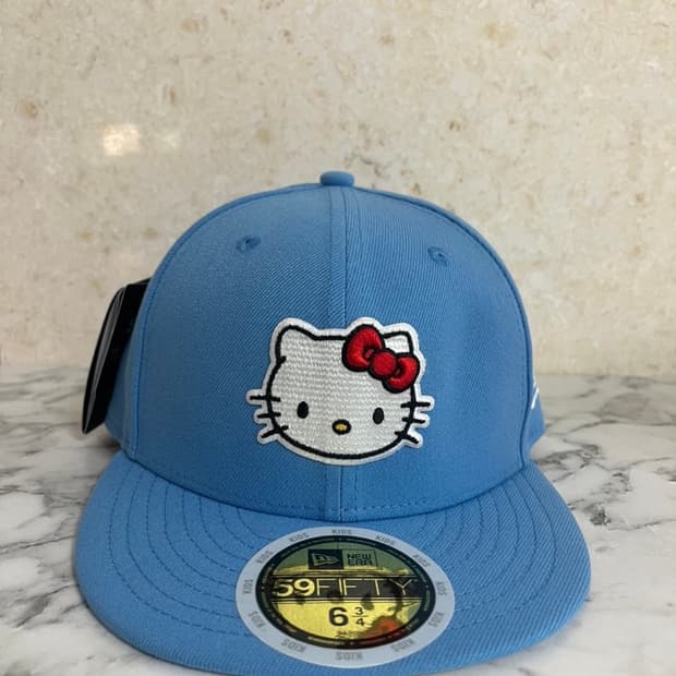 🩵[새상품] 뉴에라 키즈 헬로키티 캡모자🩵