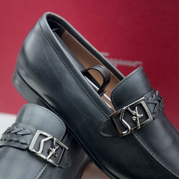 정품)페라가모255/260