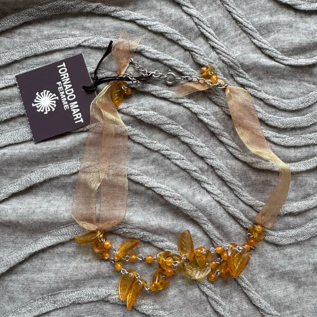 “Tornadomart” flower choker