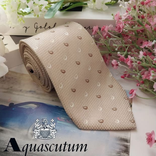 아쿠아스큐텀 실크 베이지 워터드롭 넥타이 8.5cm A등급 K1568