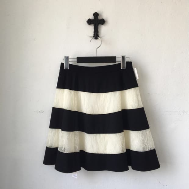 Lace layer midi skirt